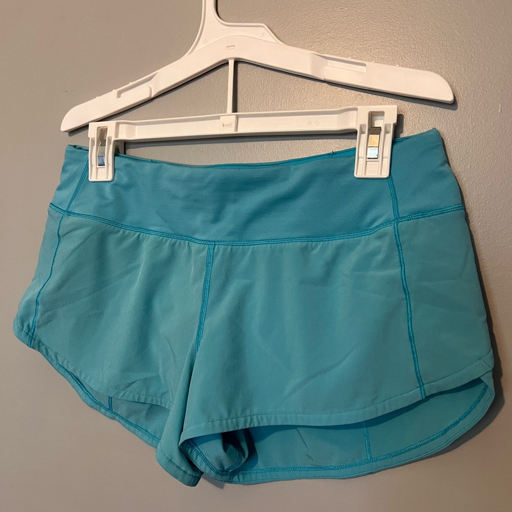 🍋 LuluLemon 2.5 Low Rise Speed Up Shorts
